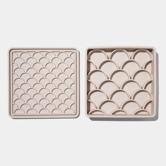 3-in-1 ‘Fish Scale’ Feeder Bowl | Sand