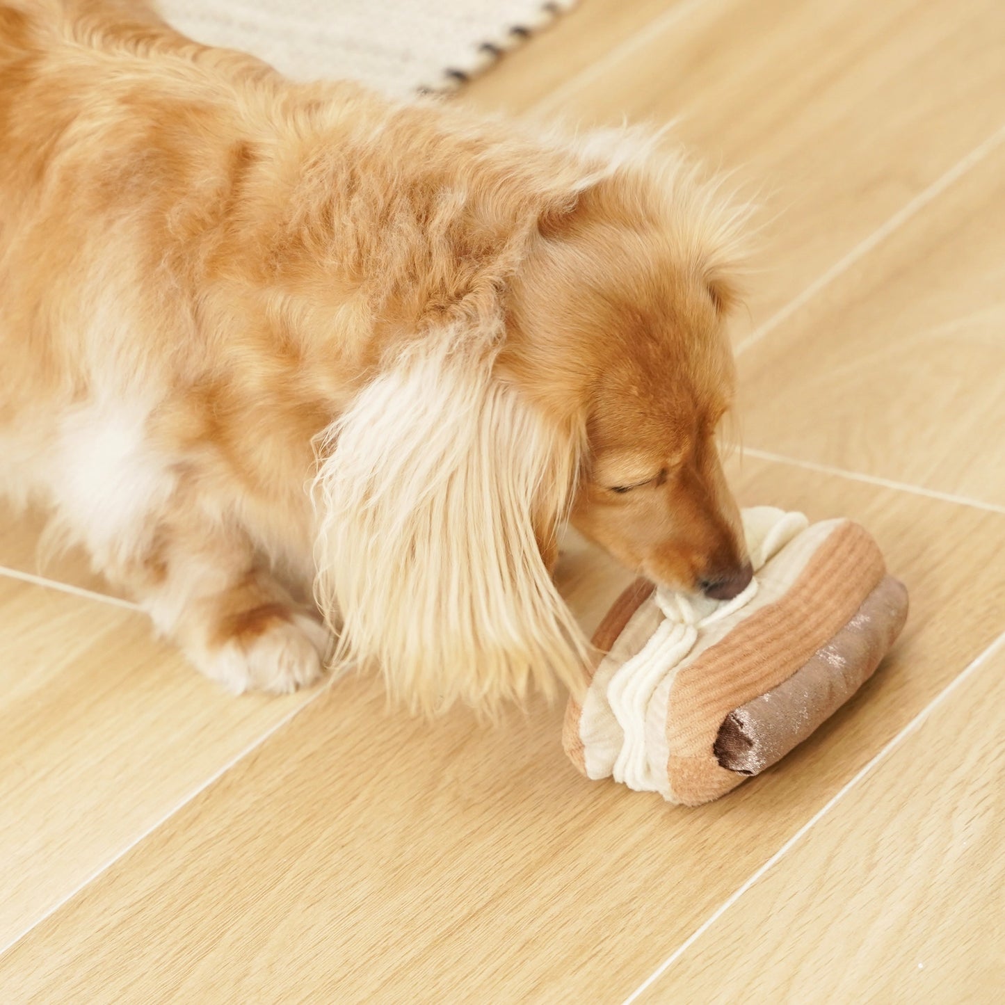 Eclair Enrichment Toy
