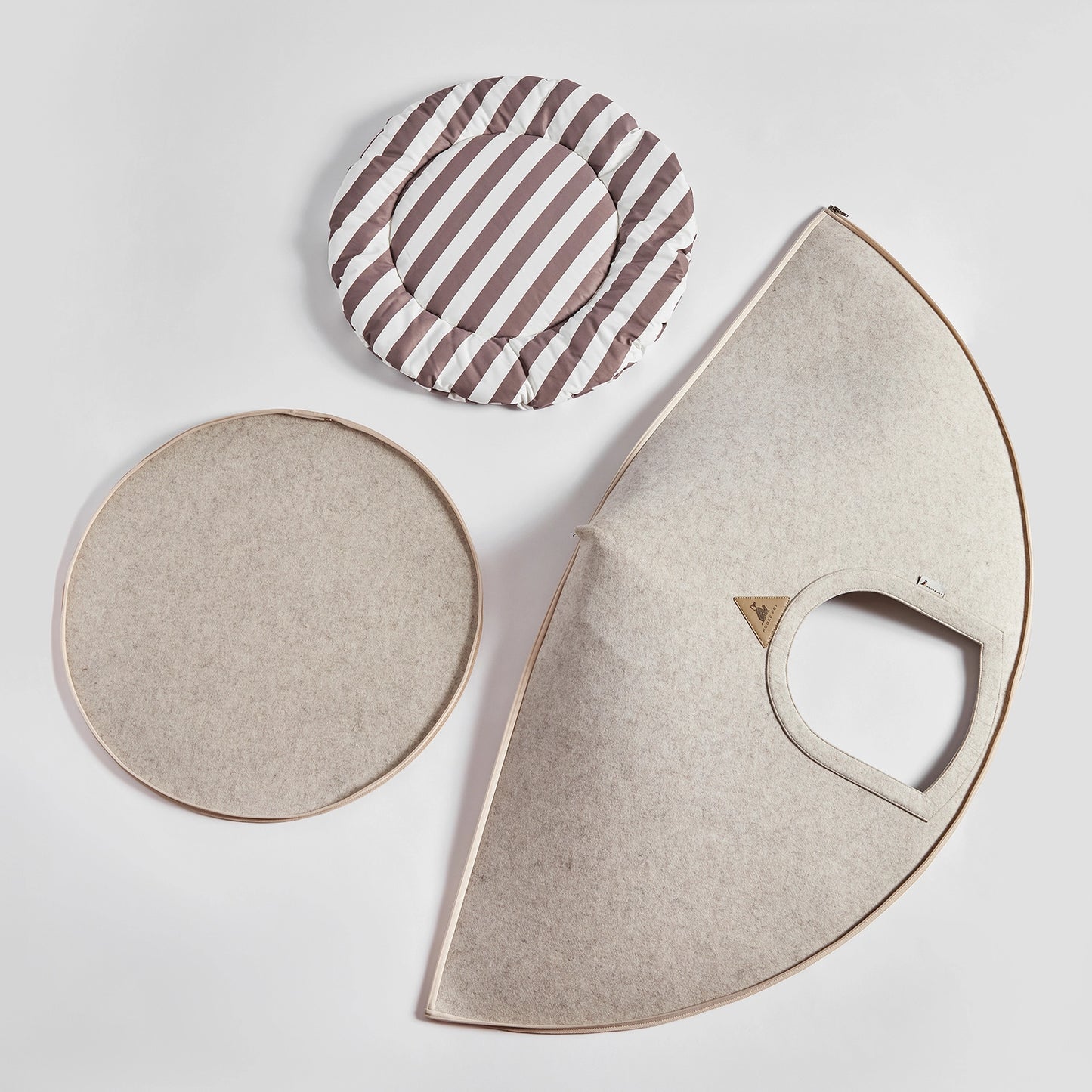 Foldable Dog House | Cream